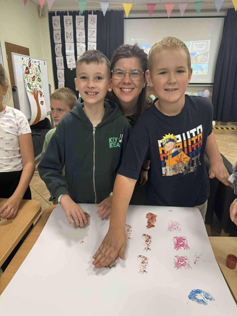 Uczestnicy obchodów dnia Patrona szkoły