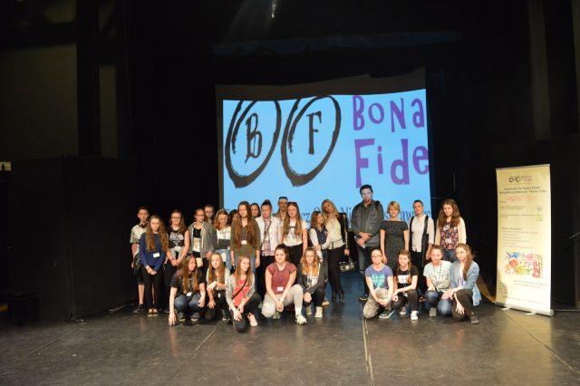 Pamiątkowe zdjęcie z festiwalu